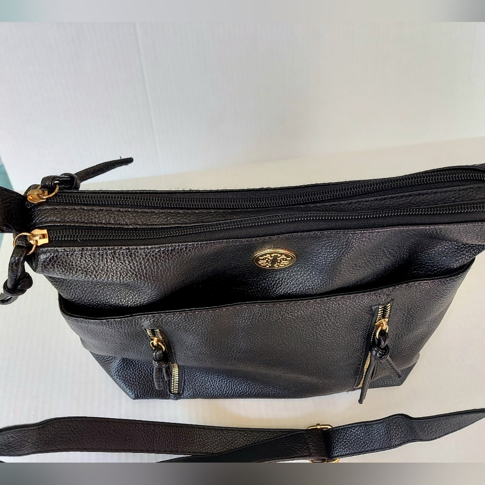 Genuine Leather Crossbody Bag, Black/Gold, Adjustable, Storage. Like NEW!! - Picture 3 of 11